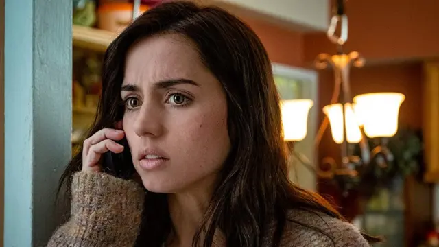 Ana de Armas en la película Knives Out