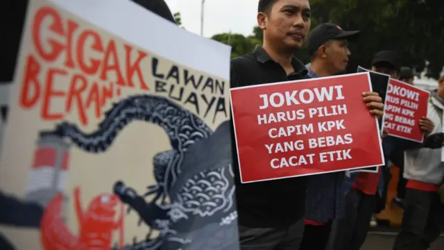Aksi melawan korupsi