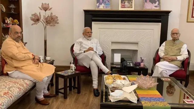 नरेंद्र मोदी