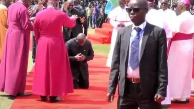 Maaskofu wamuombea rais mpya wa burundi kalba ya kula kiapo cha rais