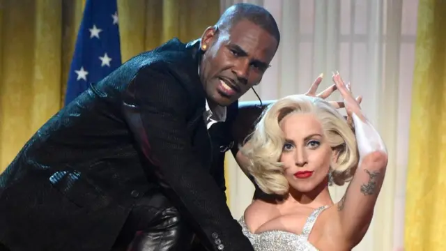 R. Kelly e Lady Gaga se apresentam juntosfutebol ao vivo com imagem hojefotofutebol ao vivo com imagem hoje2013 no American Music Awards