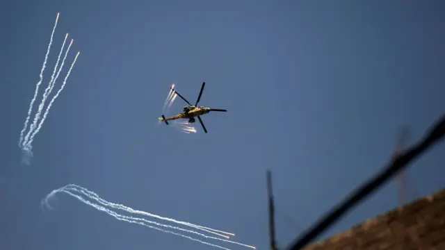 تحظى القوات المهاجمة باسناد جوي من قوات التحالف