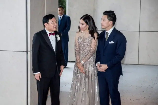 ทักษิณ ชินวัตร พร้อมลูกสาวและลูกเขย