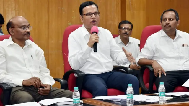 తెలంగాణ ఫైనాన్స్ చీఫ్ సెక్రటరీ రామకృష్ణారావు