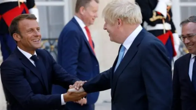 Макрон та Джонсон