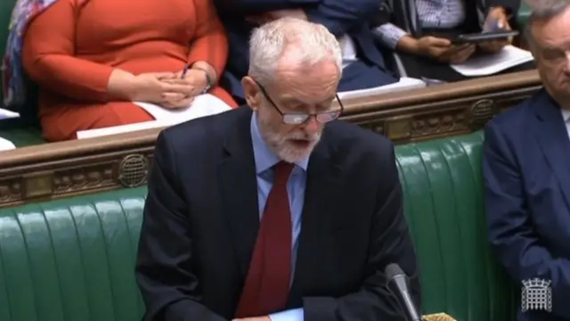 İngiltere'de ana muhalefetteki İşçi Partisi'nin lideri Jeremy Corbyn