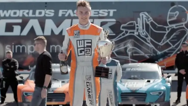 Baldwin en un circuito