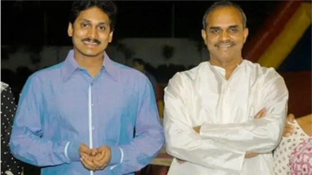 ஆந்திர மாநிலத்தில் கஷ்ட சுழல்களையும் மீறி உறுதியாய் எழுந்துள்ள ஜெகன் மோகன் ரெட்டி