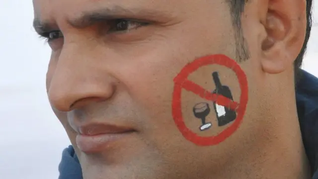 मदिरा नियन्त्रण