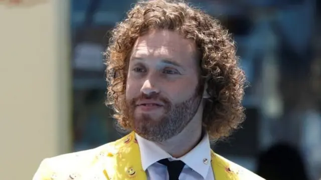 வெடிகுண்டு மிரட்டல்