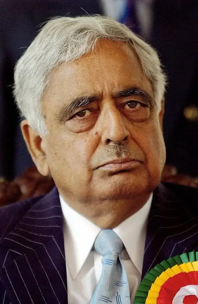 પોતાની પુત્રી મહબૂબા મફ્તી સાથે મુફ્તી મોહમ્મદ સઈદ