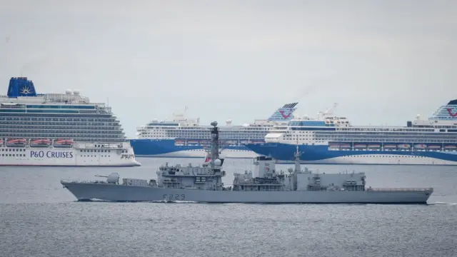 Корабль ВМС Британии