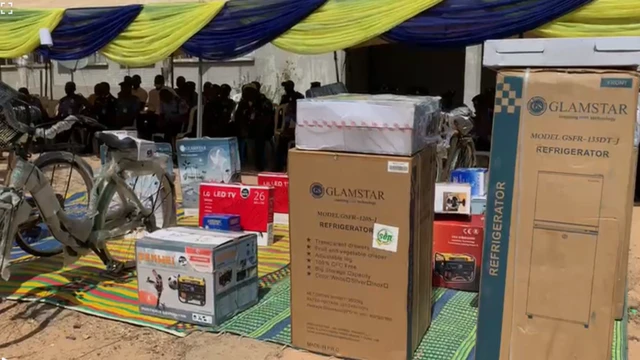 Wasu daga cikin Kyaututukan da aka ba wadanda suka yi nasara a musabar Kur'ani ta yan sanda a Kano