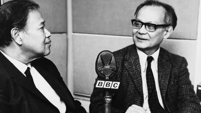 ป๋วย อึ๊งภากรณ์ กับ เสนาะ ตันบุญยืน ผู้ประกาศของบีบีซีไทย