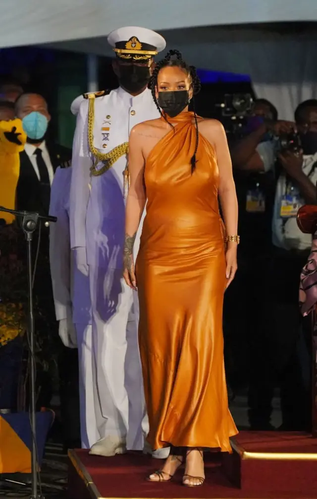 Rihanna attend di Presidential Inauguration Ceremony for Heroes Square on November 30, 2021 for Bridgetown, Barbados
