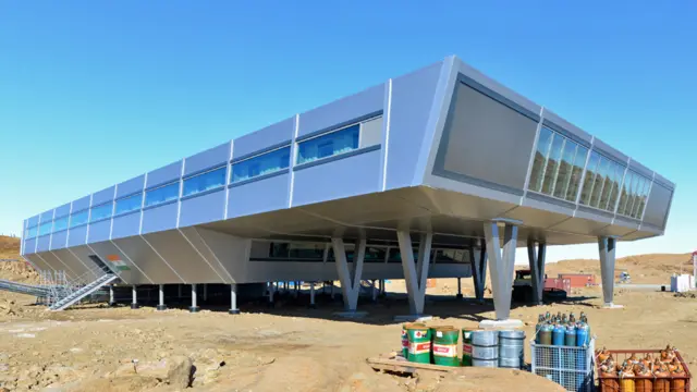 Станция "Бхарати"