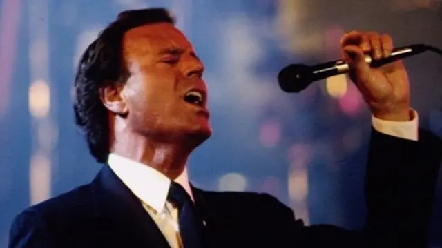 Хуліо Іглесіас у 1993 році