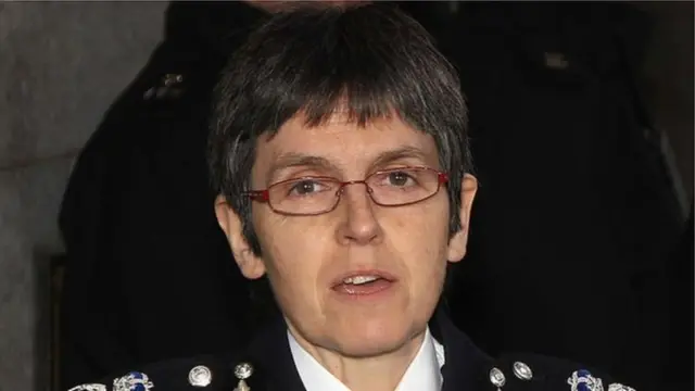 الت ديك، التي كانت سابقا مسؤولة الشرطة الوطنية لمكافحة الإرهاب، إنها "تشعر بسعادة غامرة