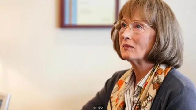 Meryl Streep bergabung dengan para bintang serial ini memberikan penampilan yang "terkesan camp".