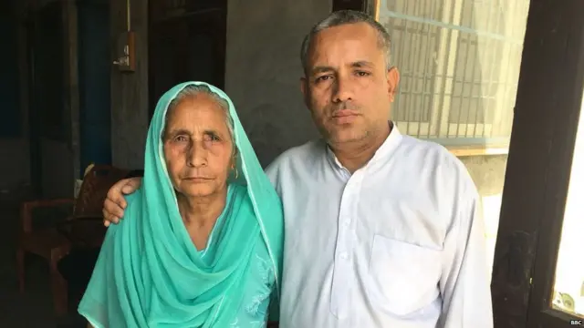 ਆਪਣੀ ਮਾਂ ਦੇ ਨਾਲ ਮਹਿੰਦਰ ਚਾਵਲਾ