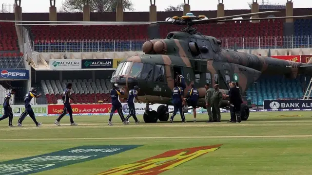 ক্রিকেট, পাকিস্তান, বাংলাদেশ