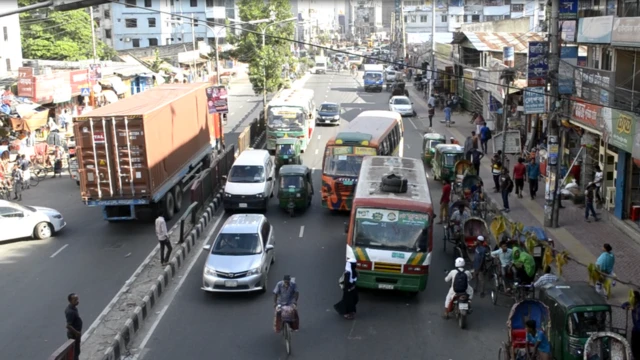 বাংলাদেশের সড়ক পরিবহন কর্তৃপক্ষের ওয়েবসাইটে মোট ১৯ ধরণের মোটর যানের কথা উল্লেখ আছে।