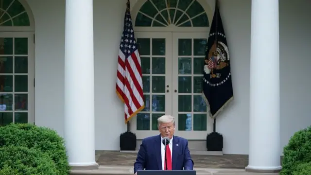 डोनाल्ड ट्रंप