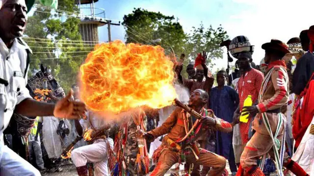 Wani mai wasa da wuta yayin