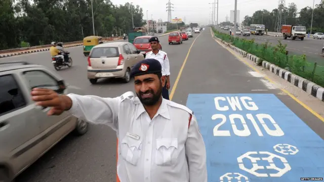 बेशिस्त वागून वर वाद घालणारा मूर्ख ठरतो.