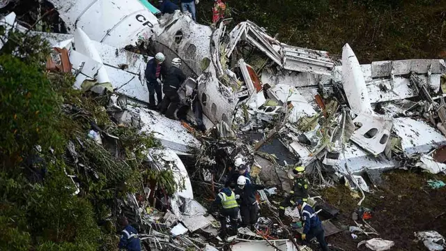 د الوتکې لوېدو کې له برازیلي لوبغاړو سره ۷۶ کسان وژل شوي