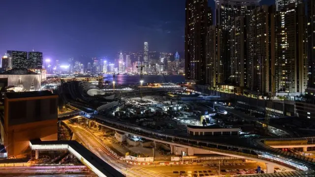 ચીનના શહેરની રાત્રી દરમ્યાન લેવાયેલી પ્રતીકાત્મક તસ્વીર