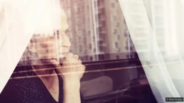 Bien que la solitude soit généralement temporaire, les conséquences peuvent être graves si elle devient chronique