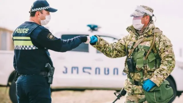 Mart ayında açıklanan önlemler arasında sokağa çıkma yasağı da vardı