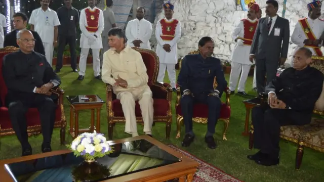 రాష్ట్రపతి కోవింద్, ఏపీ సీఎం చంద్రబాబు, తెలంగాణ సీఎం కేసీఆర్‌లతో గవర్నర్ నరసింహన్