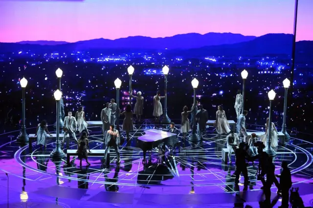 Выступления Джона Ледженда