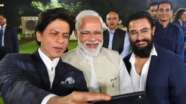 નરેન્દ્ર મોદી સાથે શાહરુખ અને આમિર ખાન
