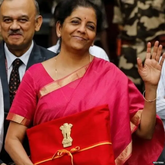 ਨਿਰਮਲਾ ਸੀਤਾਰਮਨ, ਬਹੀਖਾਤਾ