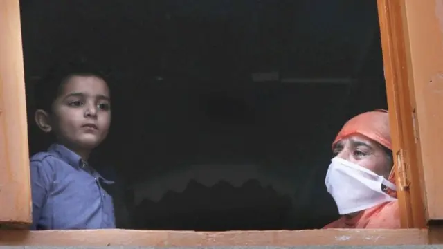 బాలాకోట్ మెరుపుదాడులు, ఆర్టికల్ 370 రద్దుకు ముందుకూడా ఇలాంటి ఆదేశాలు జారీ అయ్యాయి.