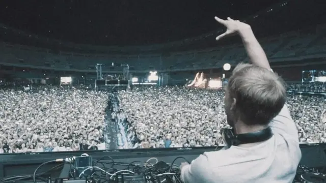 концерт avicii