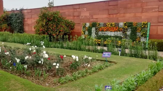 ਰਾਸ਼ਟਰਪਤੀ ਭਵਨ ਦੇ ਅੰਦਰ ਬਣਿਆ ਮੁਗਲ ਗਾਰਡਨ