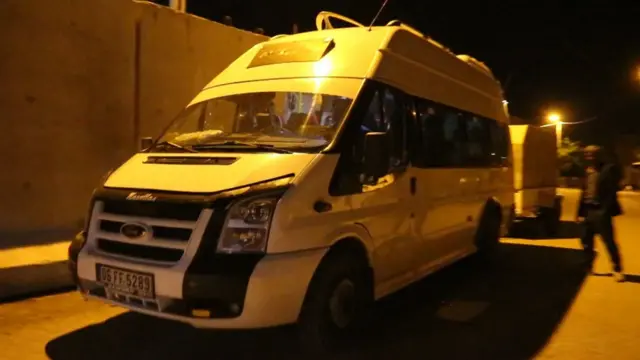 Yolcuları götürecek araç