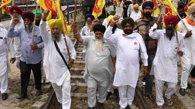 ਜ਼ਮੀਨ ਐਕੁਆਇਰ