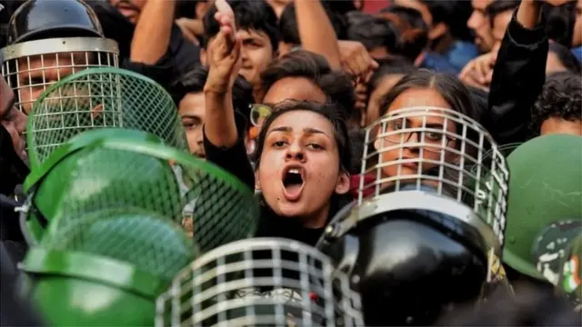 प्रदर्शन