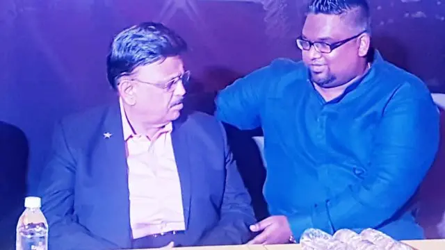 எஸ்.பி.பாலசுப்ரமணியத்துடன் தினேஷ் குமார்