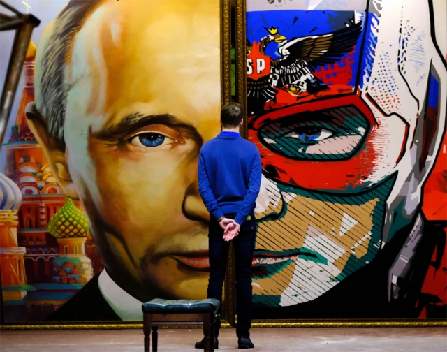 Cuadro de Putin en una exhibición en el UMAM, el "Museo de Arte Ultra Moderno" de Moscú.