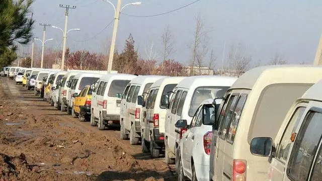 Тошкентдан Навоийгача автомобилда газ қуйиш шохобчаларида турнақатор навбатлар, деб ёзди davletovuz