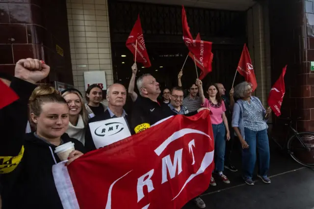 demir yolu işçileri grevde