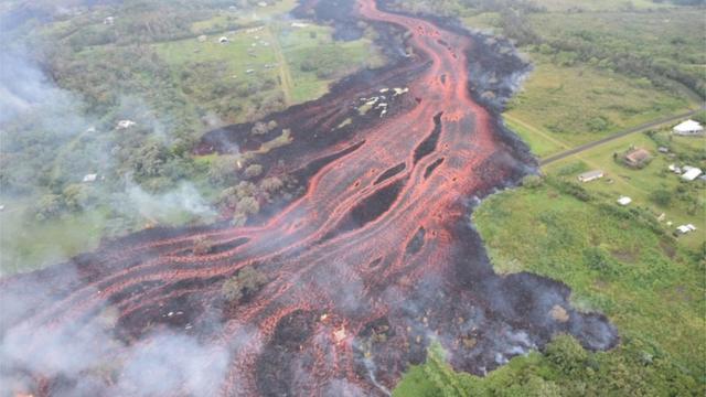 Río de lava en Hawái.