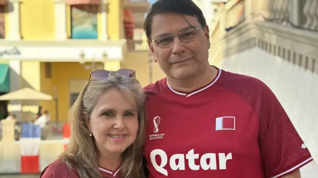 Gustavo Jaramillo e Sabrina Masciovecchio, um casalesportes da sorte de onde épessoas brancasesportes da sorte de onde émeia idade