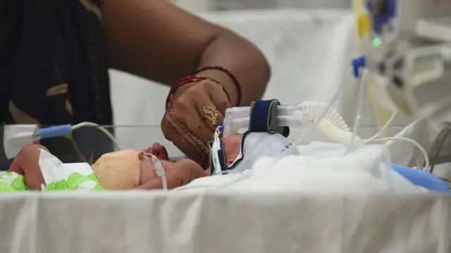 હોસ્પિટલમાં બાળકની તસવીર